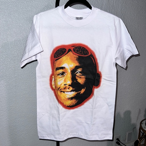 NWOT Shaka Wear Kobe Bryant Streetwear Essential Tee - Picture 1 of 6